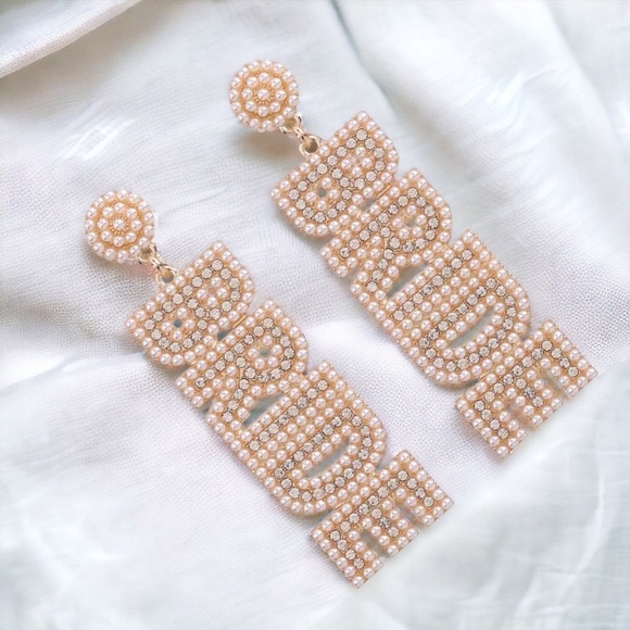 Radiant Romance: Rhinestone Bride Dangle Earrings for Your Perfect Day! 🥰 NWT - Picture 4 of 4